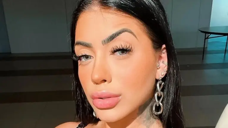 Imagem da notícia: MC Mirella desabafa após exposição por briga entre sua mãe e Dynho