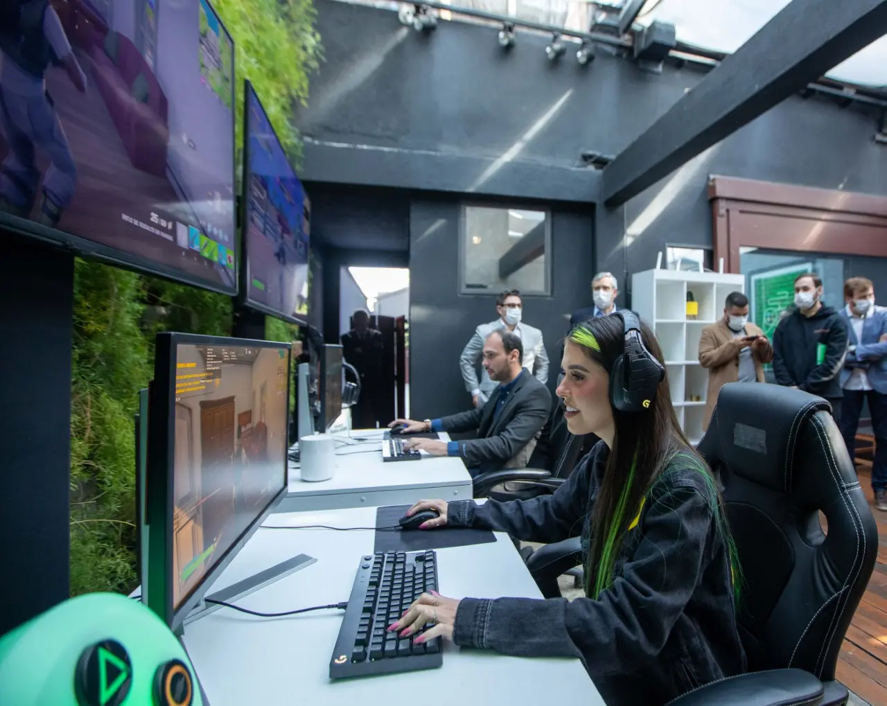 Imagem da notícia: Oi e Huawei lançam no Brasil tecnologia inédita em fibra ótica