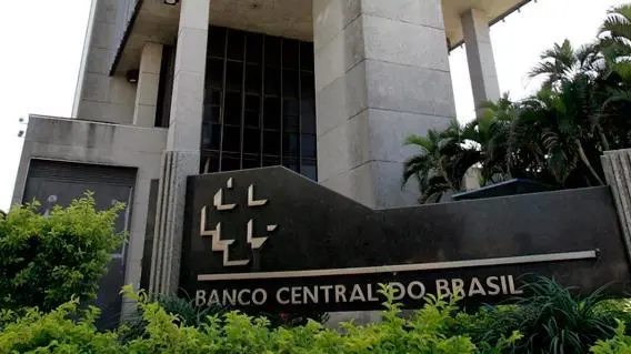 Imagem da notícia: Por unanimidade, Copom sobe taxa Selic para 13,25% ao ano