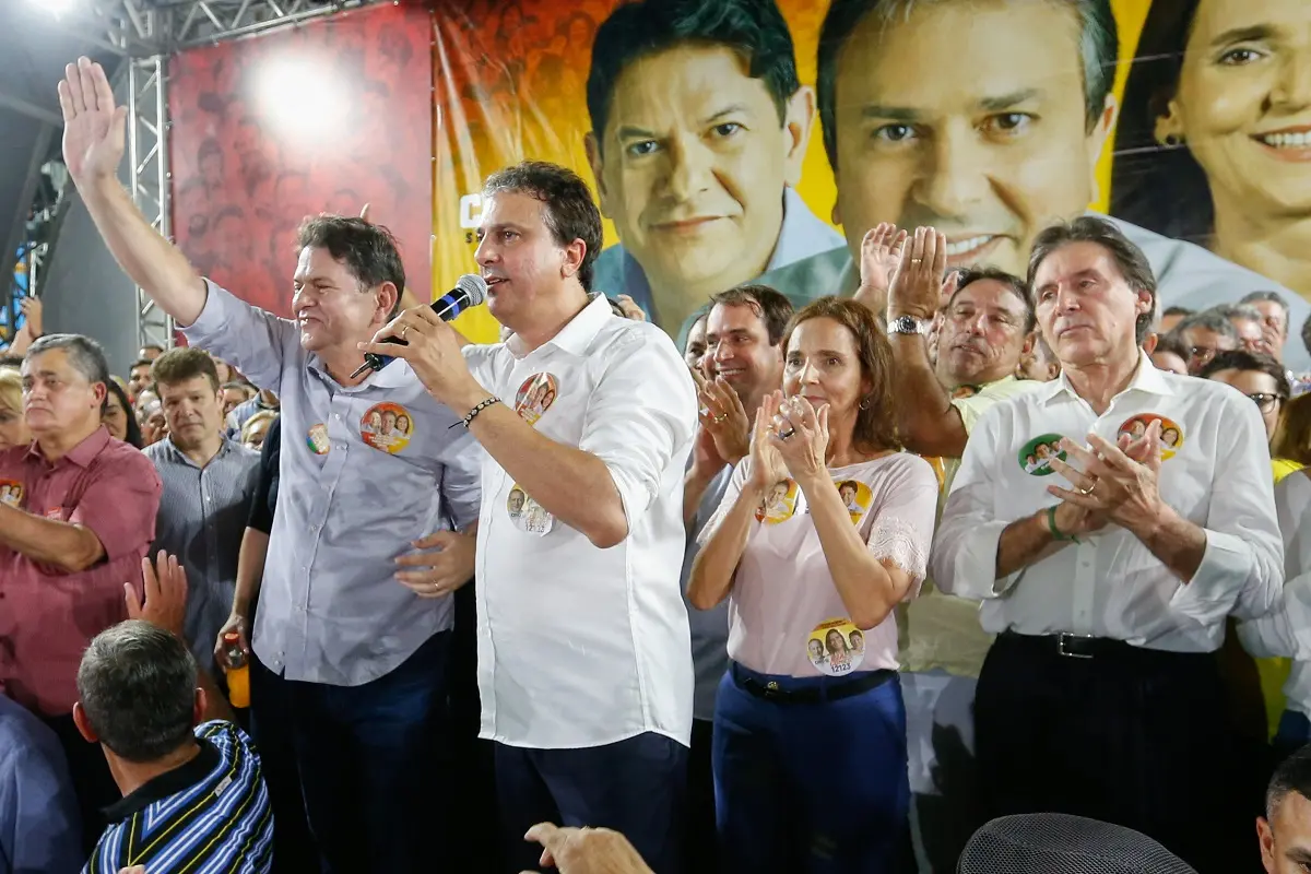 Imagem da notícia: Crise no PDT não é apenas sobre eleições de 2022, mas também sobre futuro dos Ferreira Gomes