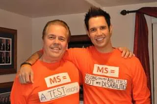 Alan e David Osmond são pai e filho.