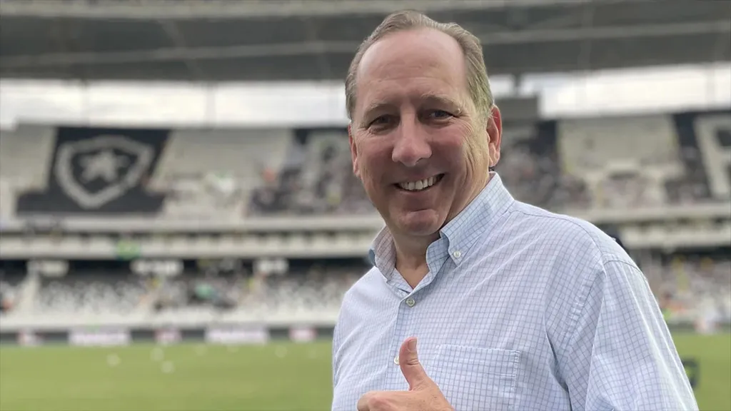 O empresário norte-americano John Textor é dono do Botafogo, do Crystal Palace e do Lyon