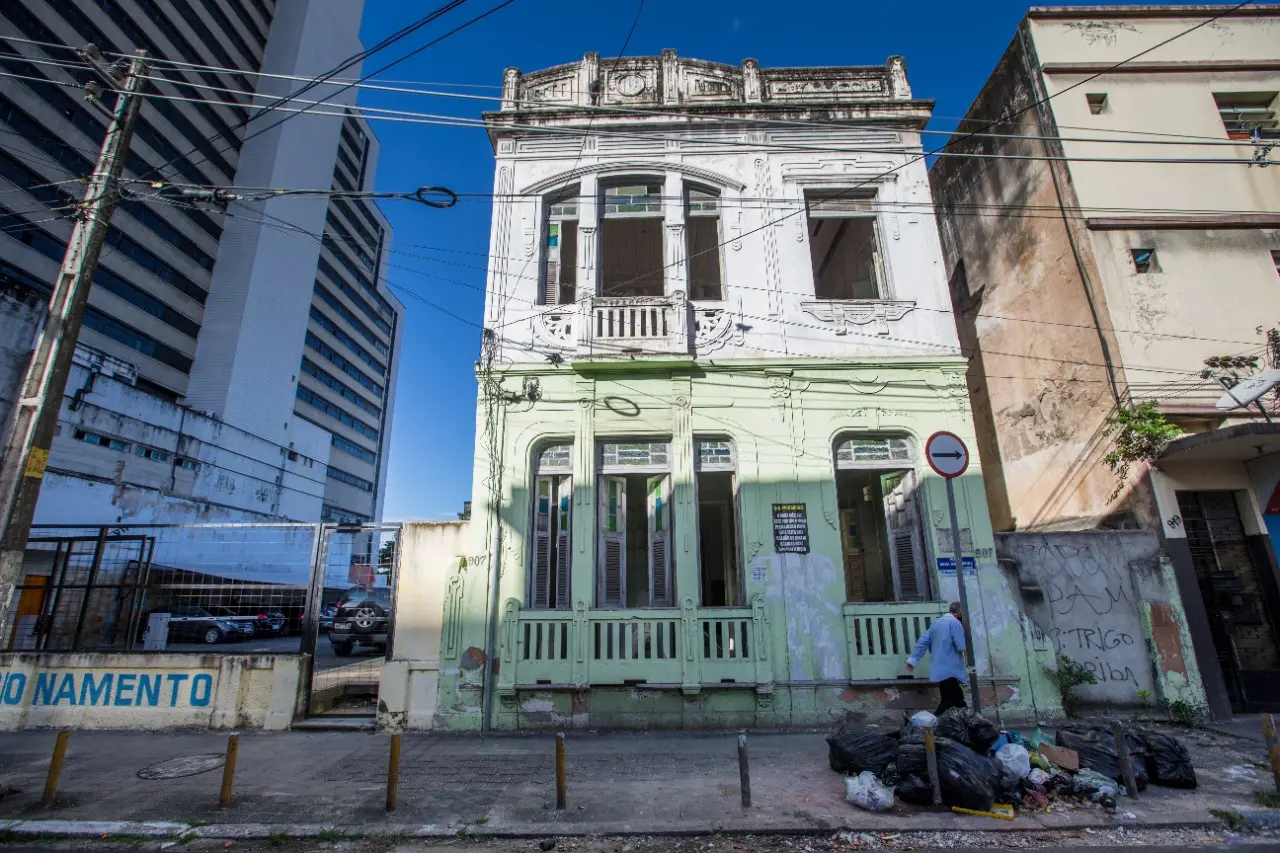 Imagem da notícia: Casarão do século XIX no Centro de Fortaleza será restaurado para receber novo centro cultural