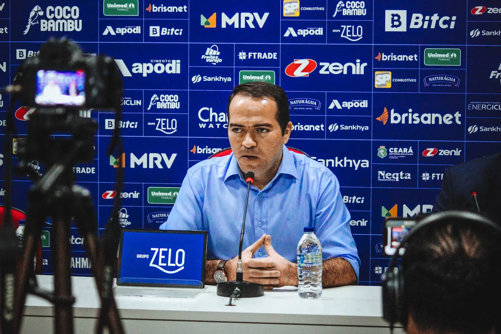 Imagem da notícia: Marcelo Paz pede desculpas por momento do Fortaleza e diz ter zagueiro fechado