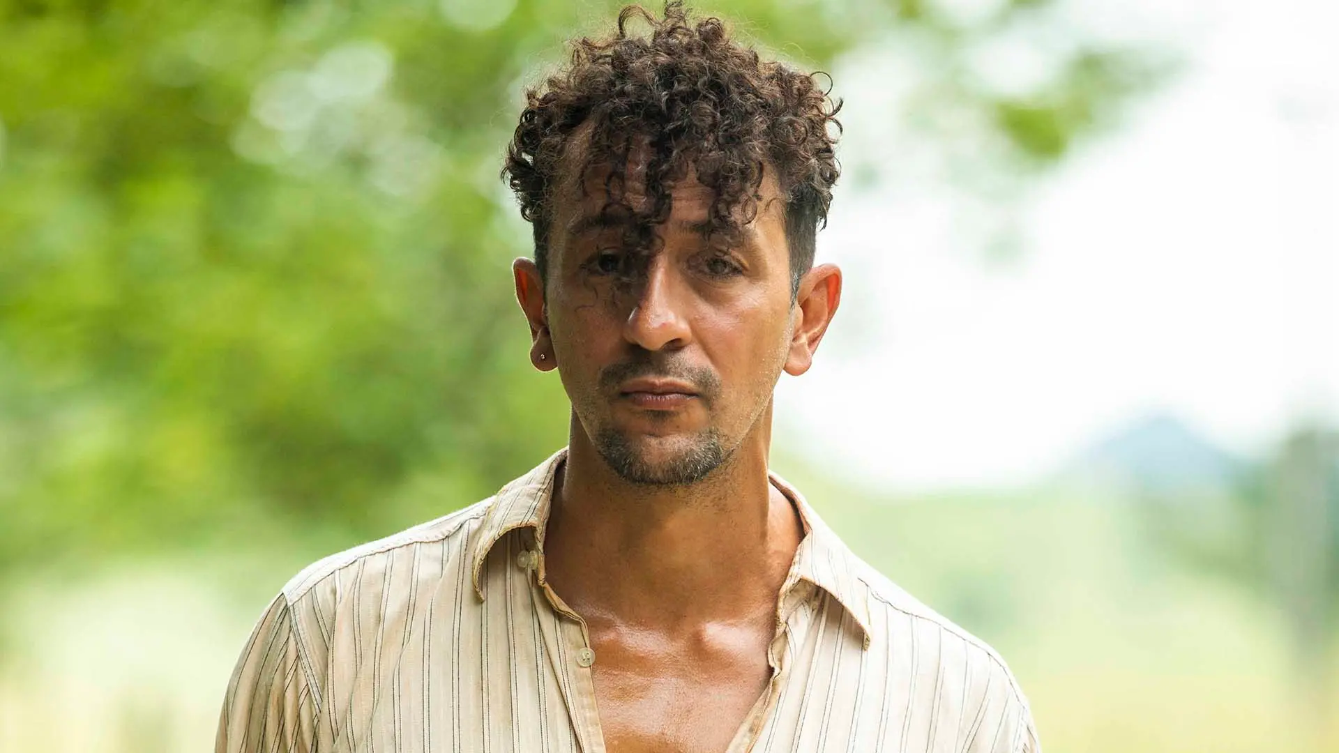 Imagem da notícia: Ator Irandhir Santos cai do cavalo, passa por cirurgia e é afastado das gravações de Pantanal