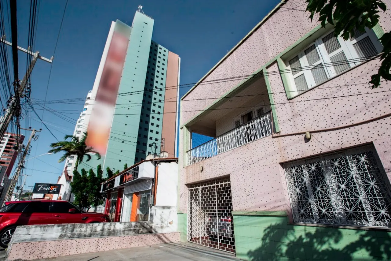 Imagem da notícia: Última casa da Av. Beira-Mar em Fortaleza é vendida e terreno terá condomínio residencial de luxo