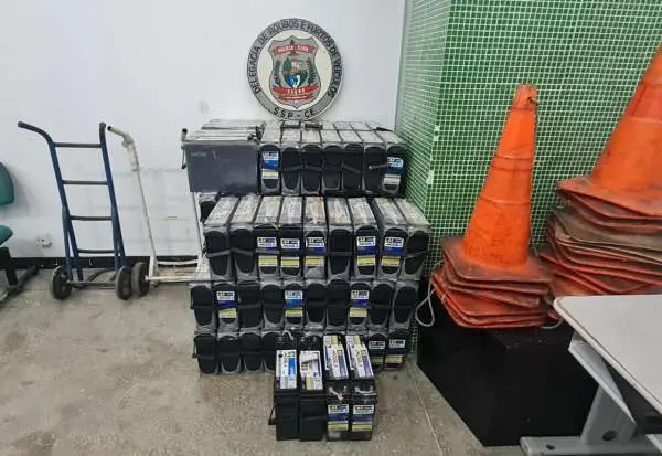 Imagem da notícia: 113 baterias furtadas de empresa de telefonia são apreendidas pela Polícia Civil