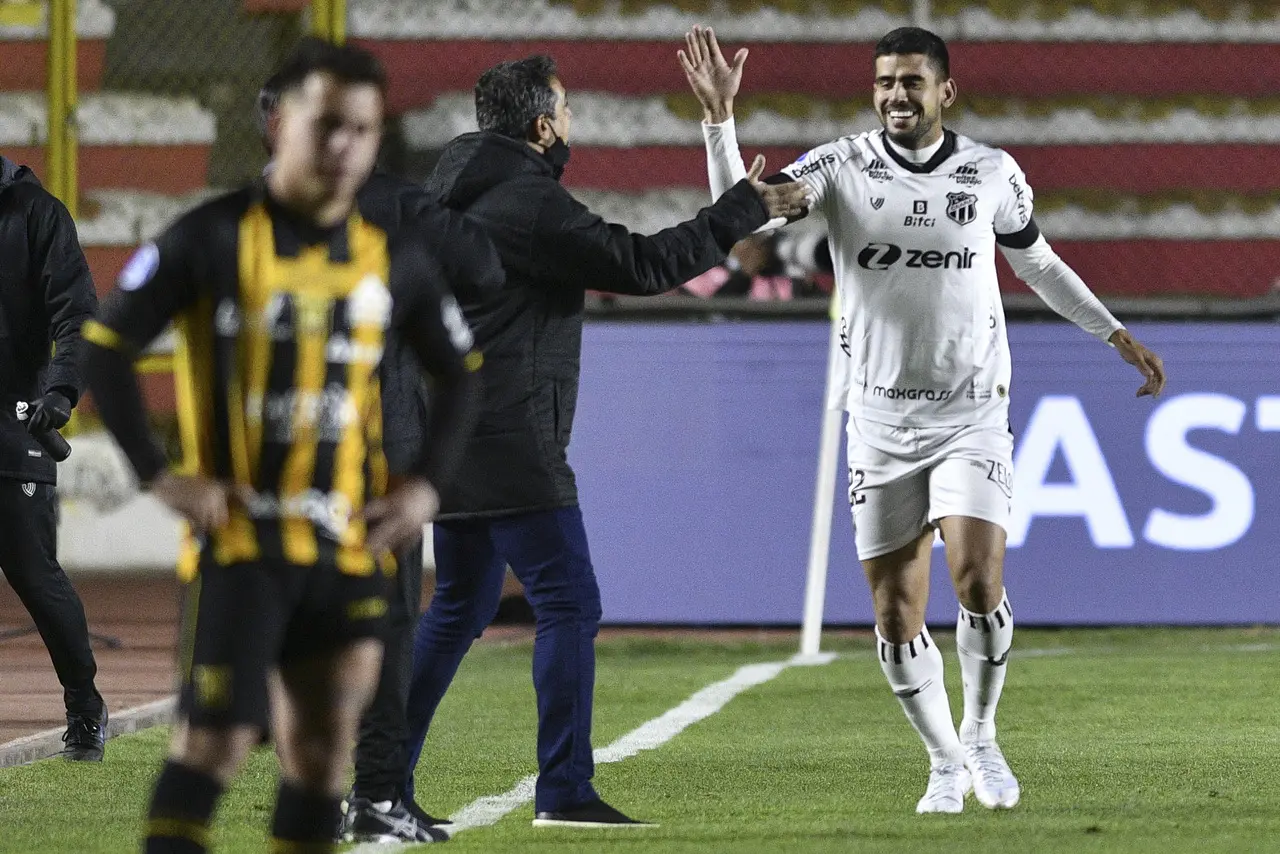 Imagem da notícia: Autor do 2º gol do Ceará, Zé Roberto destaca campanha na Sula: 