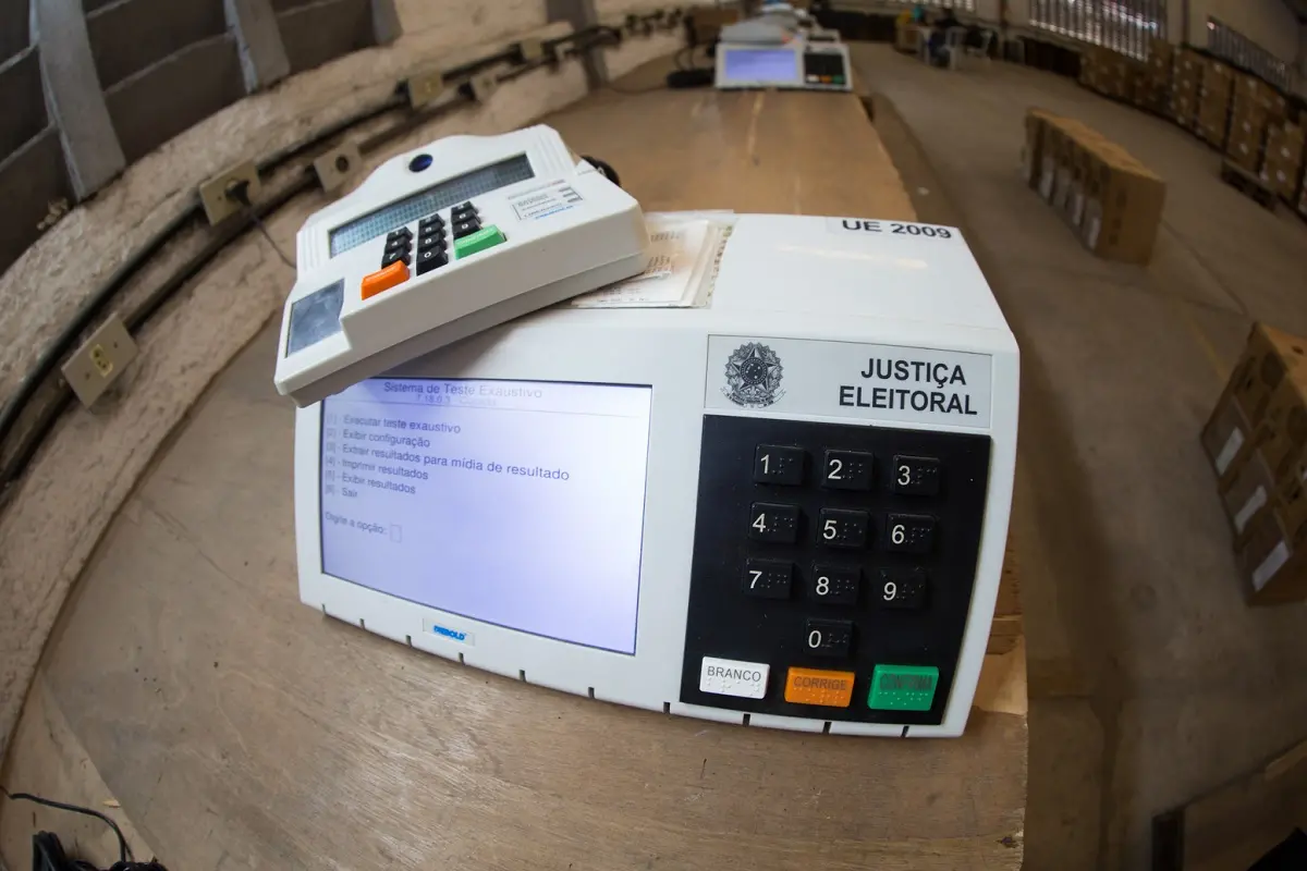 Imagem da notícia: Quantos votos são necessários no Ceará para se eleger como deputado estadual ou federal em 2022?