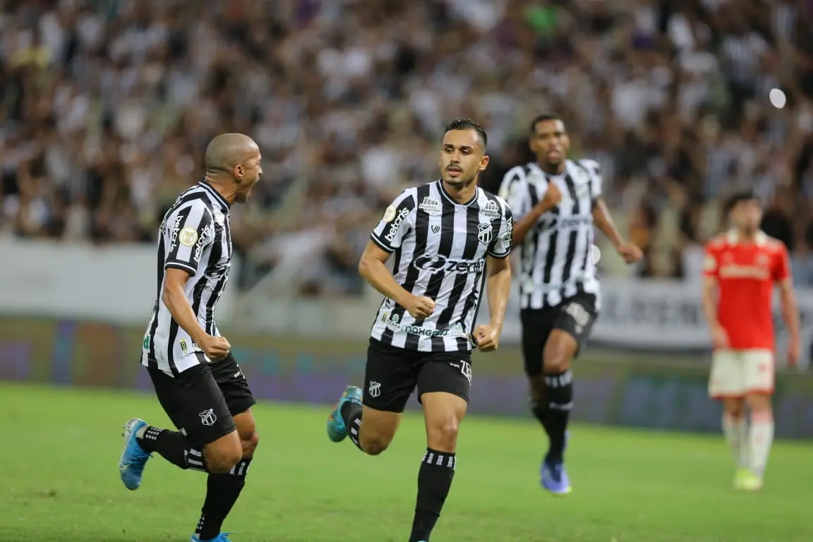 Imagem da notícia Ceará tem maior sequência invicta da Série A, mas excesso de empate trava salto na tabela