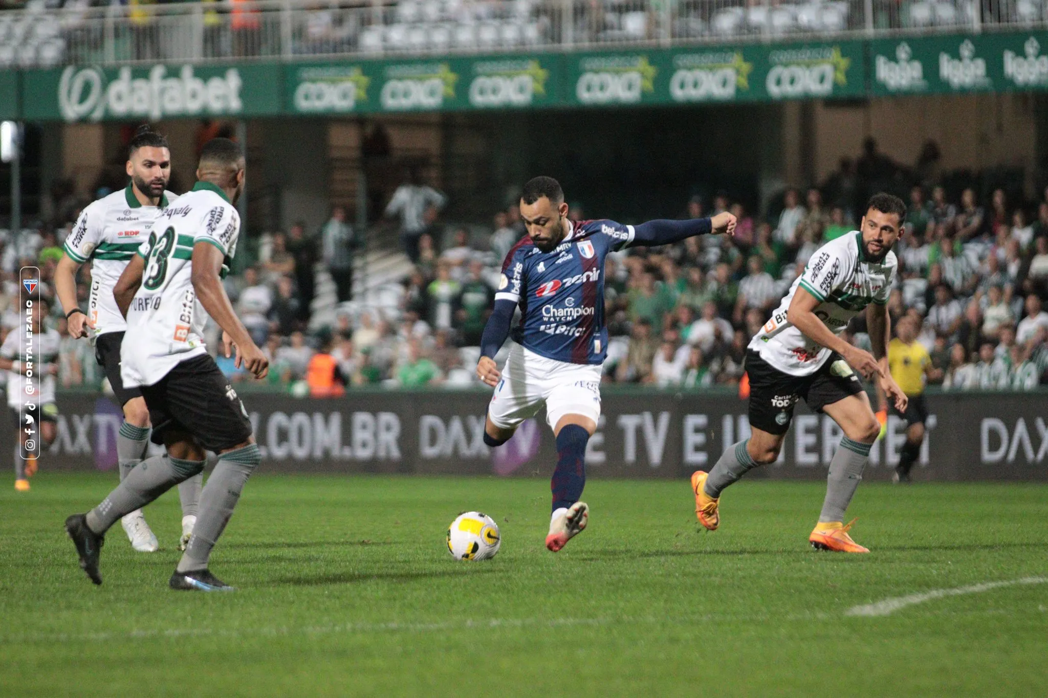 Fortaleza enfrenta o Coritiba pela 15ª rodada do Brasileirão
