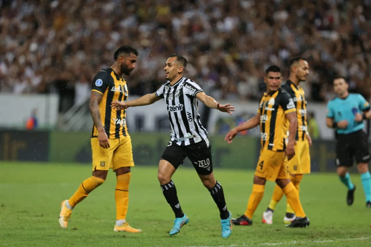 Lima fez o terceiro do Ceará e sacramentou a classificação de forma tranquila no Castelão