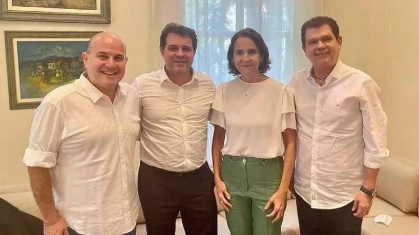 Izolda reuniu os outros três pré-candidatos