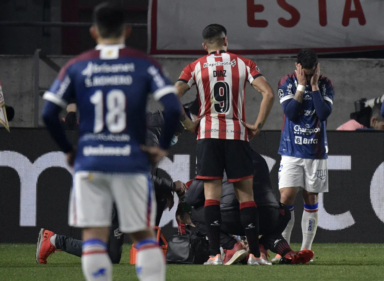 Imagem da notícia: Yago Pikachu chora após ser expulso em jogo que pode ser de despedida pelo Fortaleza