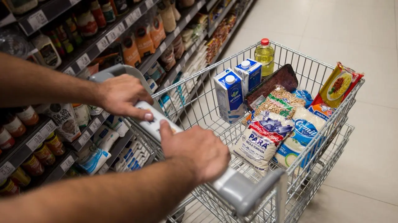 Imagem da notícia: IPCA 2022: veja quais produtos puxaram inflação de Fortaleza no 1º semestre