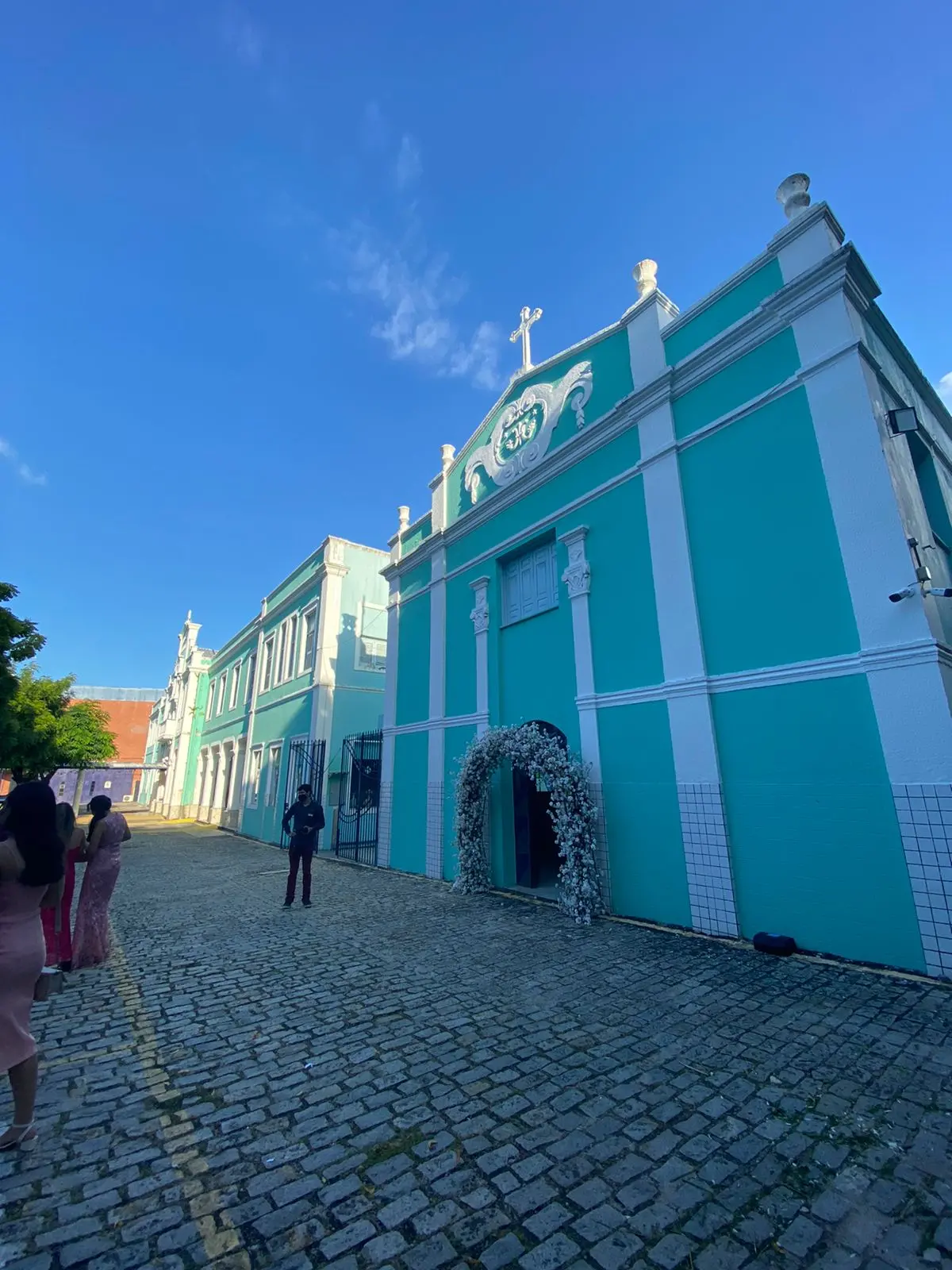 Imagem da notícia: Capela tombada no Centro de Fortaleza está disponível para aluguel a eventos religiosos