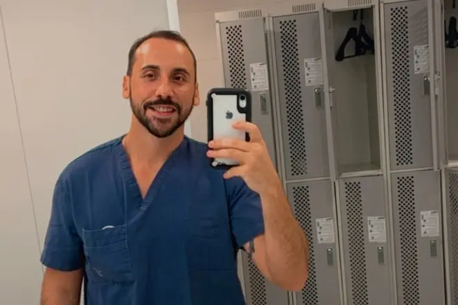 Imagem da notícia: Quem é Giovanni Quintella, anestesista preso em flagrante por estuprar grávida durante parto no Rio