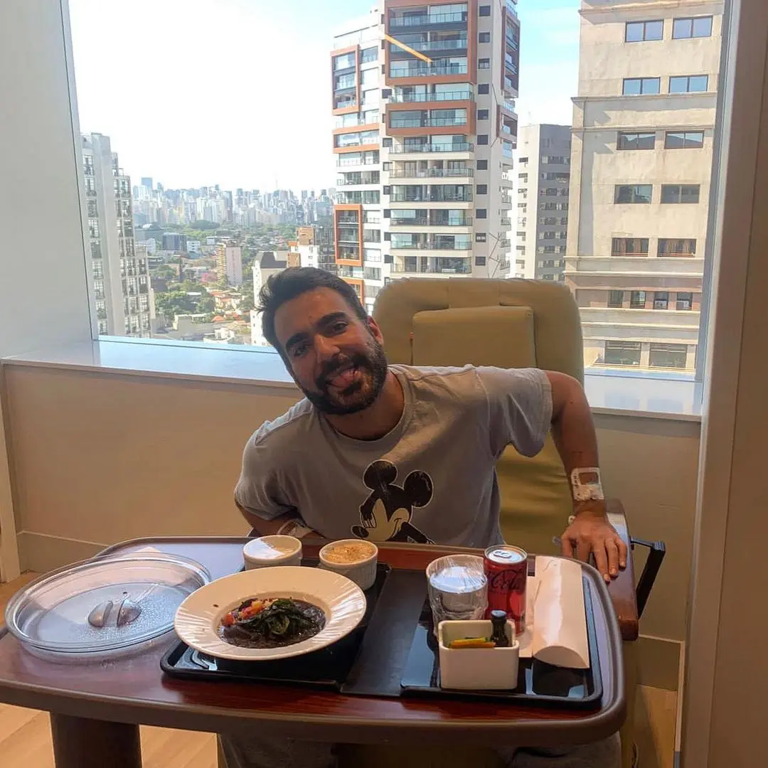 Imagem da notícia: Matheus Pires, ex-participante do No Limite, mostra marcas após pegar varíola dos macacos
