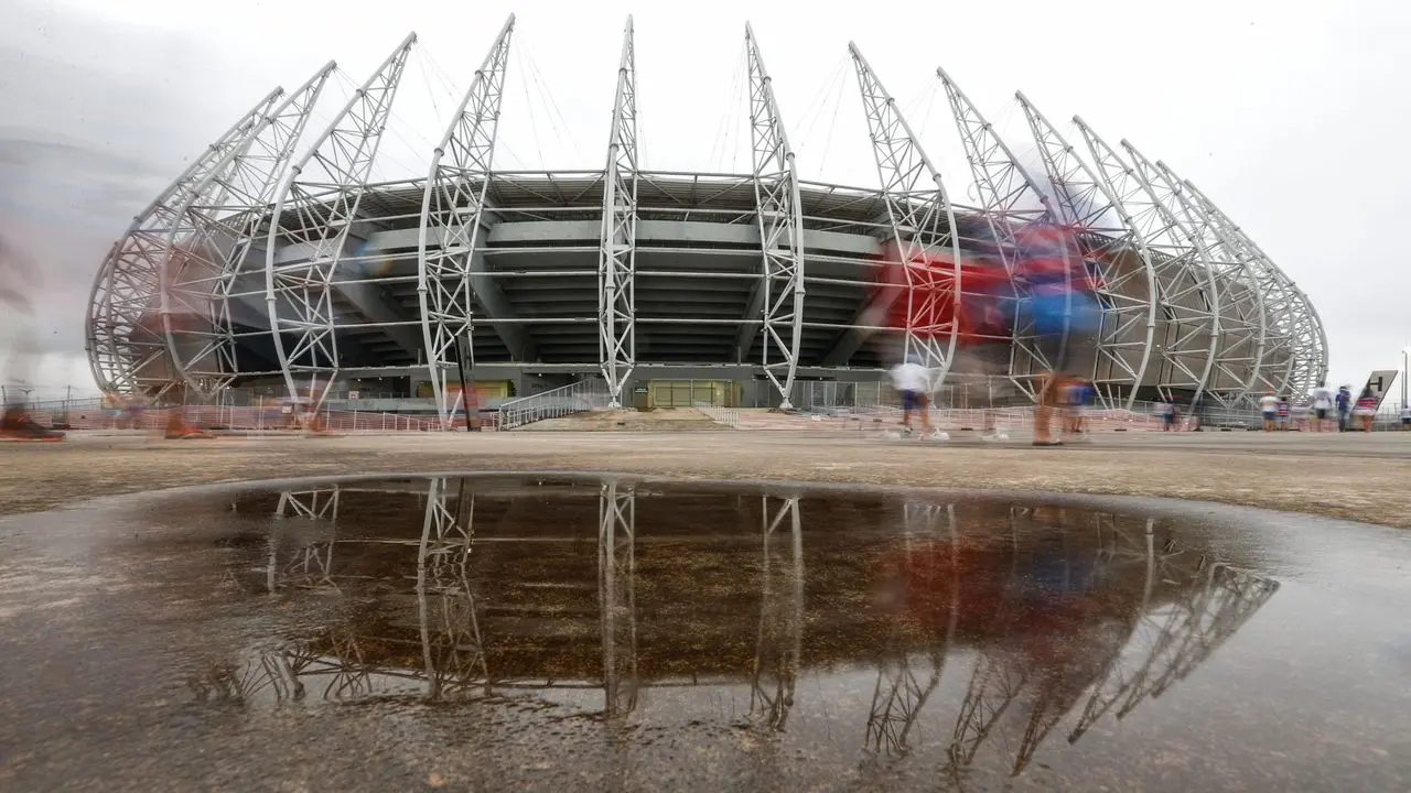 Imagem da notícia: MP pode pedir suspensão de jogos no Castelão em 24h caso não se comprove funcionamento de gerador