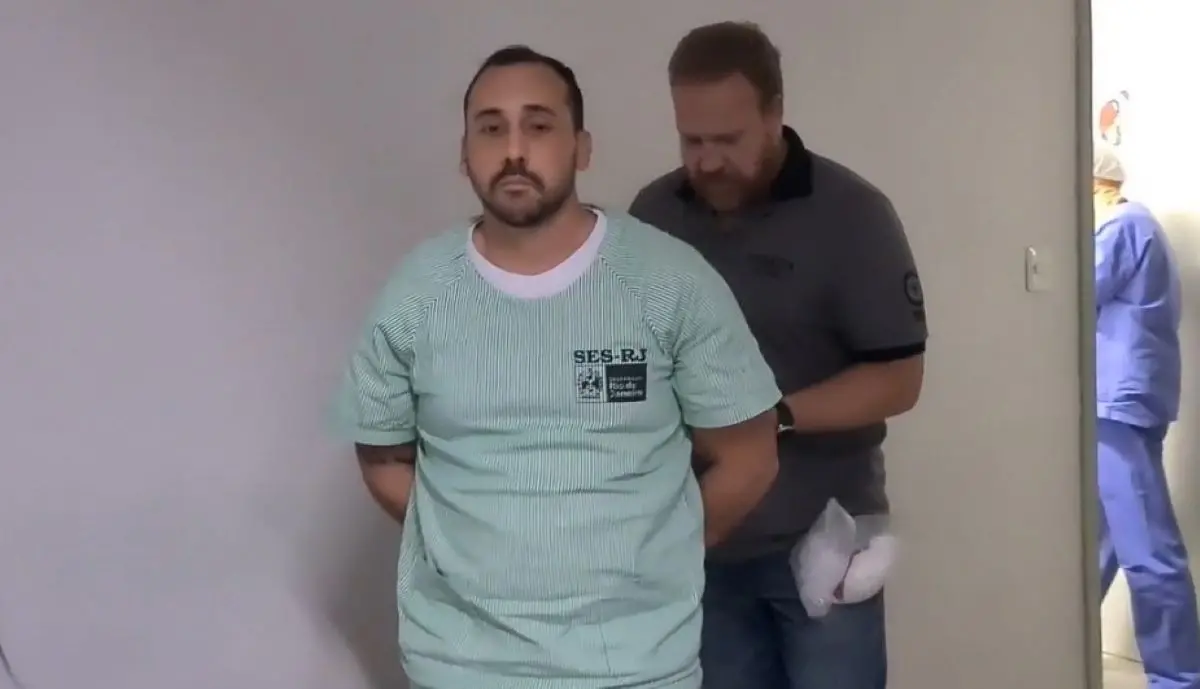Imagem da notícia: 'Há um vídeo?', diz anestesista ao ser preso por flagrante de estupro de grávida em parto; veja
