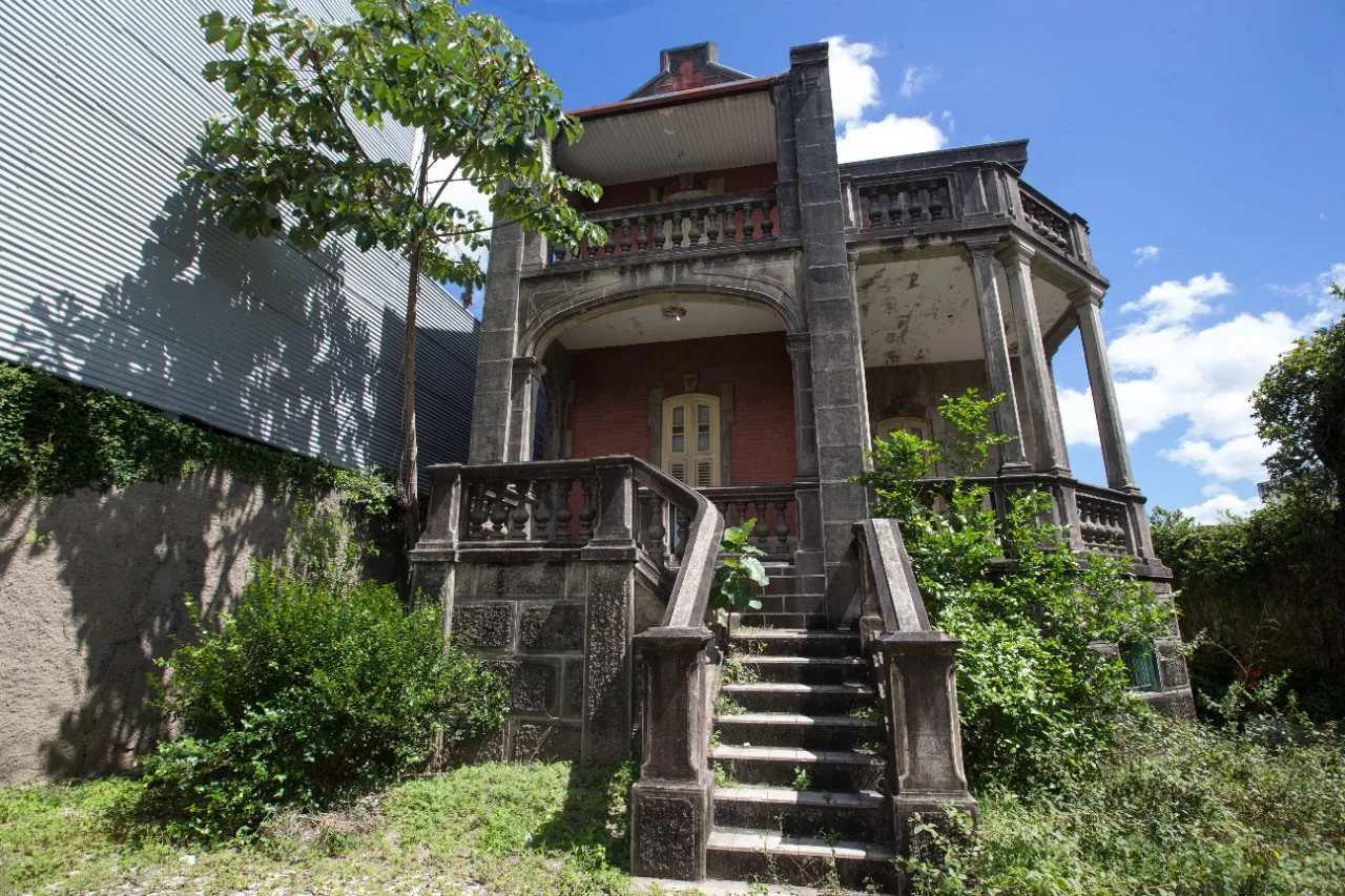 Casarão foi construído há mais de 100 anos e restaurado em 2005.
