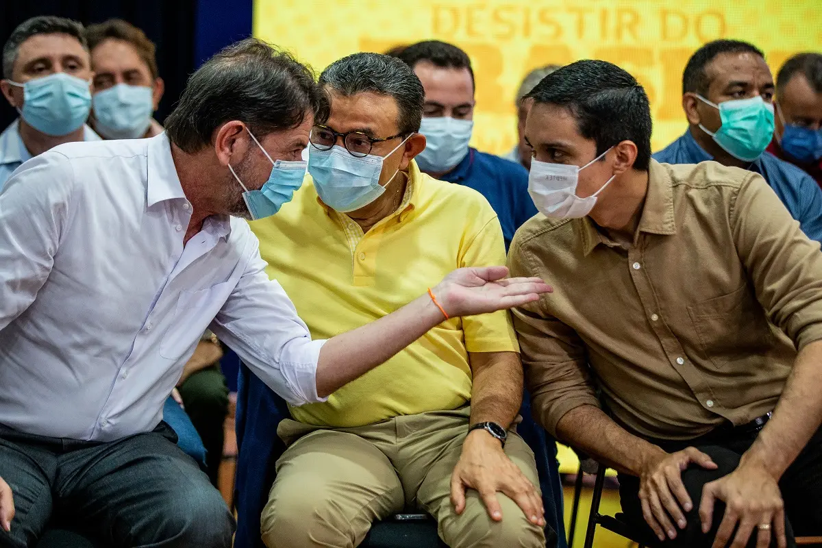 Imagem da notícia: PSB Ceará mantém aliança com PDT e pede que filiados apoiem qualquer candidato escolhido