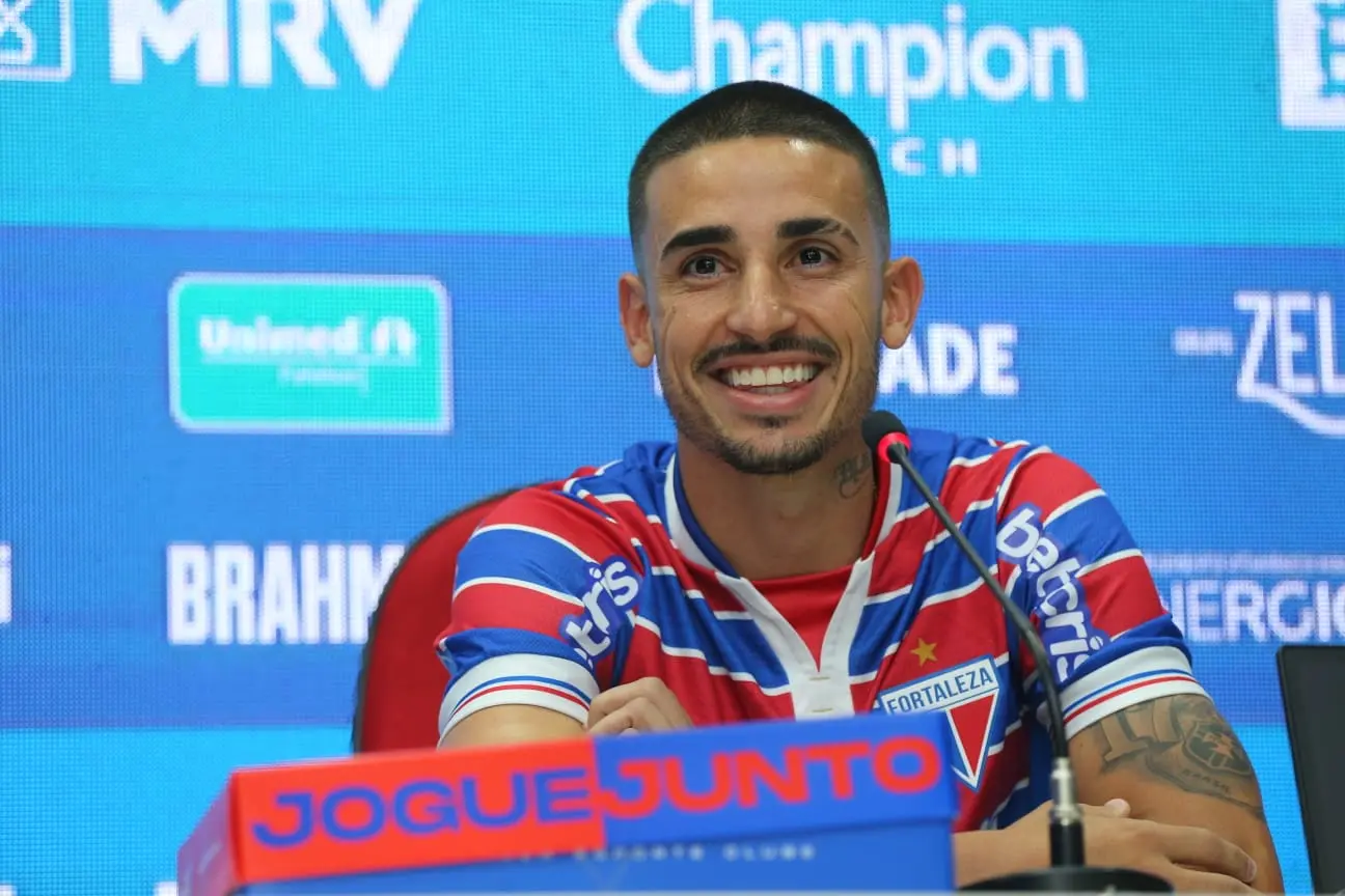 Imagem da notícia Thiago Galhardo pode se aposentar no Fortaleza e tem conversa com Vojvoda sobre posição em campo