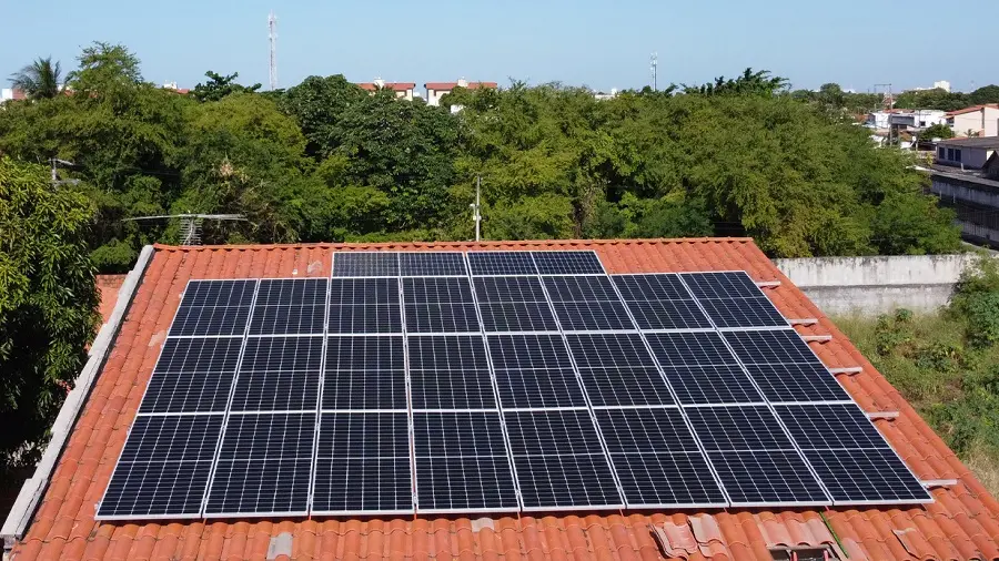 Imagem da notícia: Entenda por que energia solar residencial atrai cada vez mais consumidores 