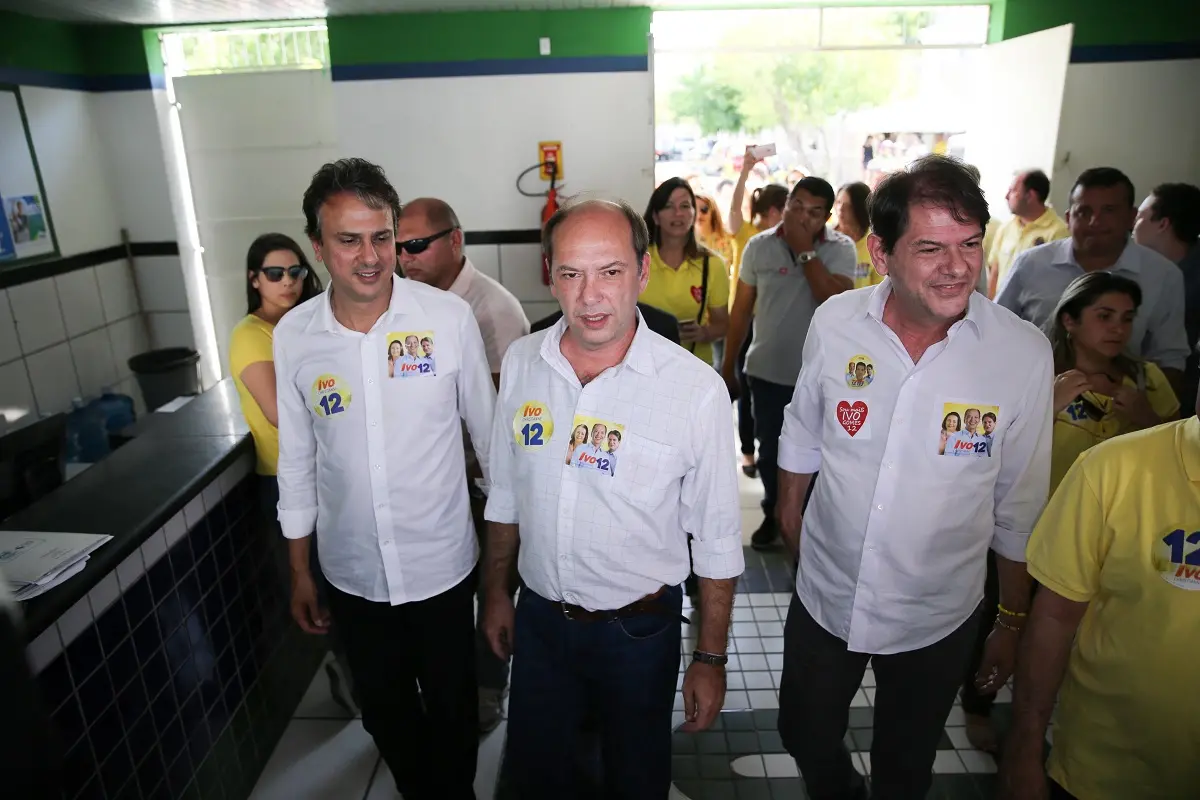 Imagem da notícia: Relação entre Cid, Camilo e Izolda 