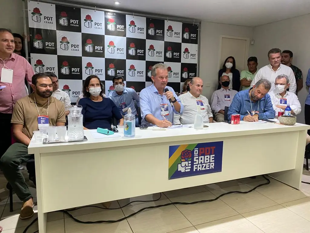 Imagem da notícia: Entenda a disputa eleitoral no Ceará após PDT definir Roberto Cláudio como pré-candidato