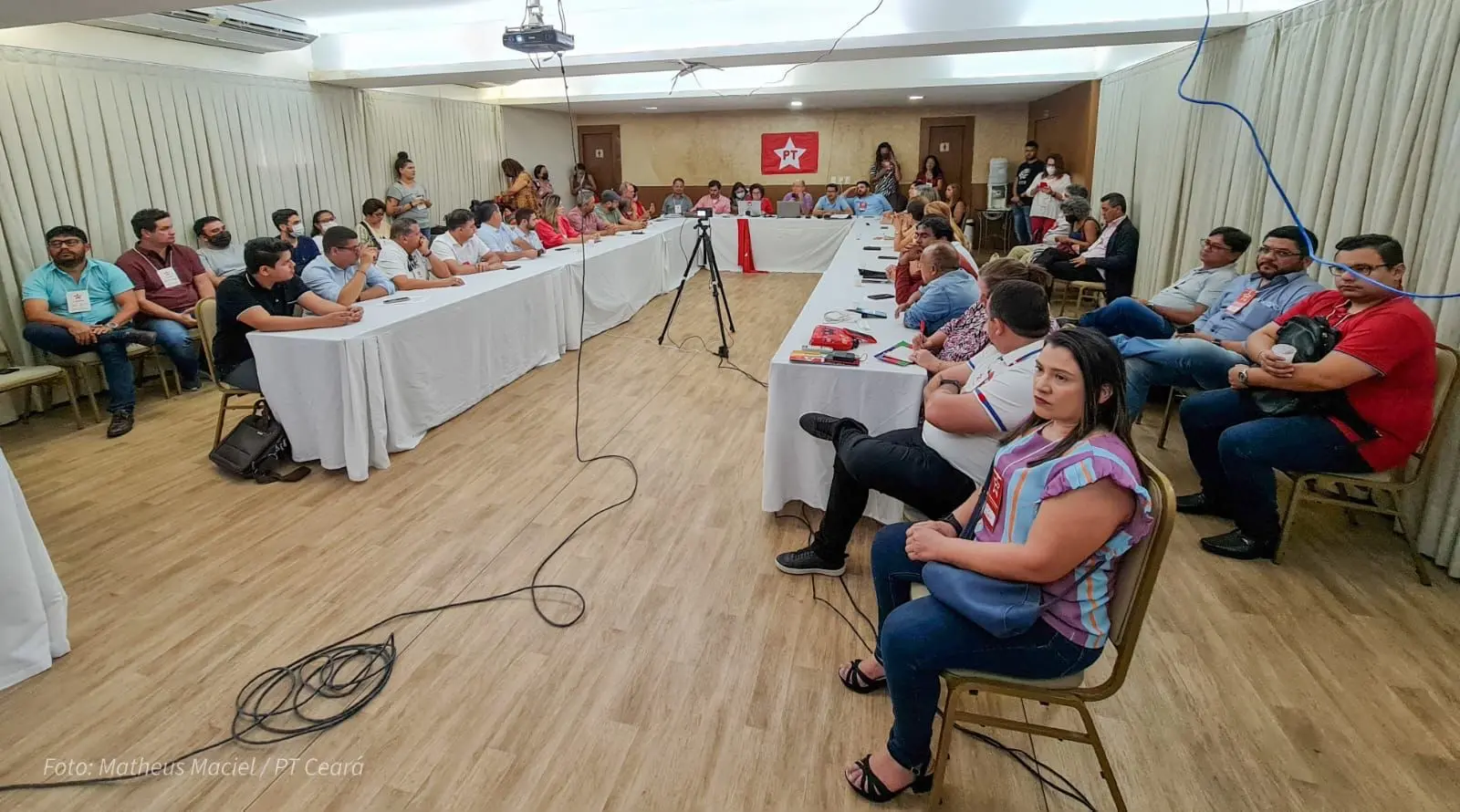 Imagem da notícia: Com aval de Camilo, PT descarta tratativas com PDT no Ceará após 