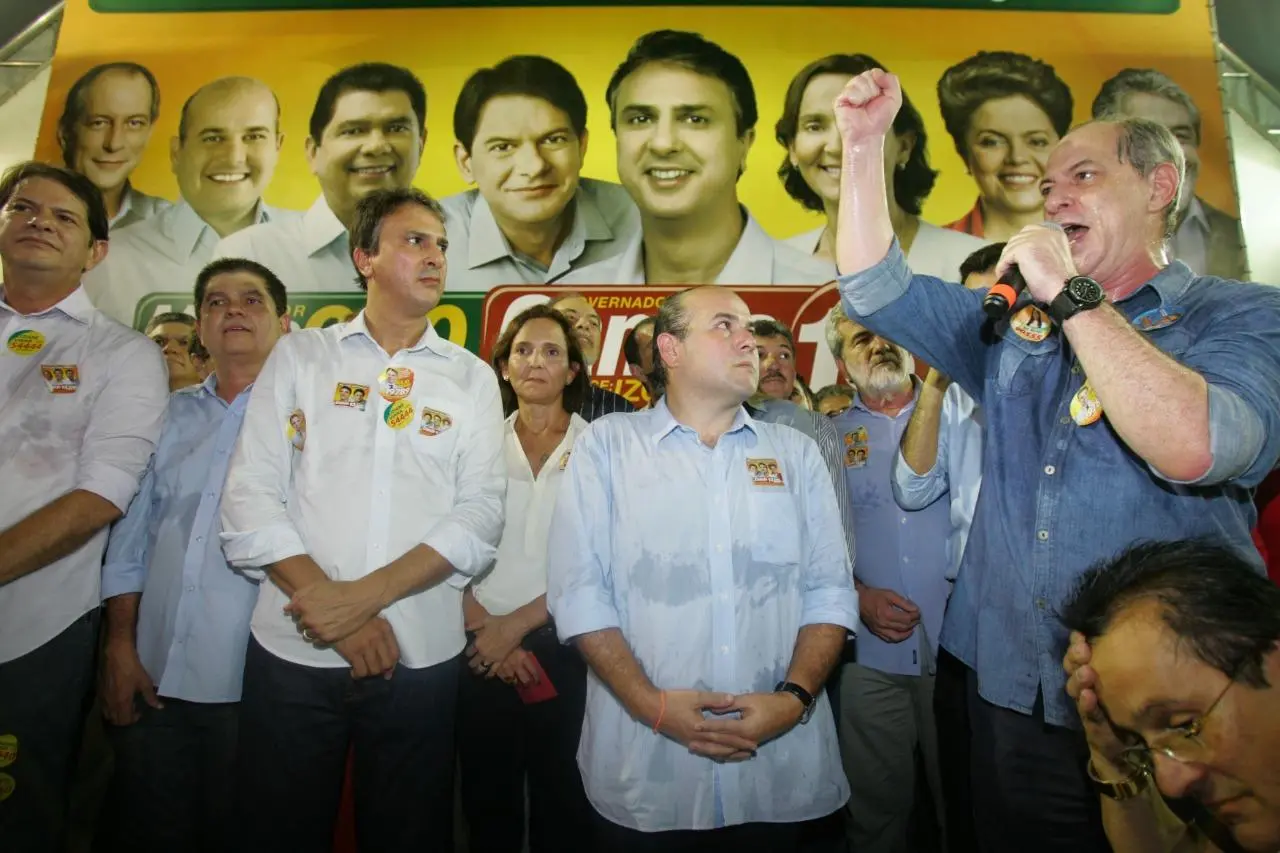 Imagem da notícia: Racha PT-PDT: como os partidos da base do Governo no Ceará têm se posicionado na crise
