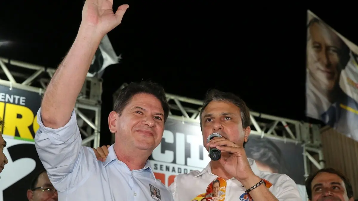Imagem da notícia: Às vésperas de definição no PT, Camilo Santana se reúne com Cid Gomes