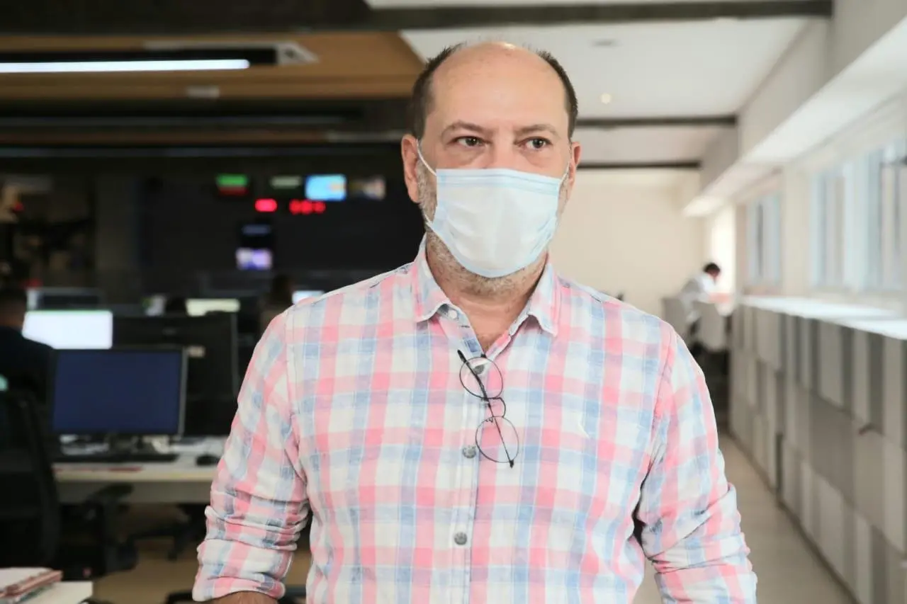 Imagem da notícia: Ivo Gomes atribui a Ciro e Roberto Cláudio ‘danos’ à aliança e diz que Cid foi ‘atropelado’