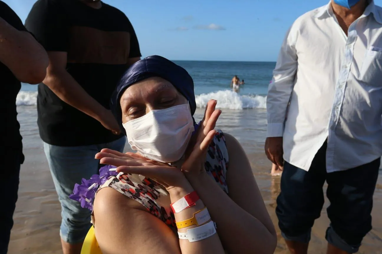 Alegria está nas palavras e sorrisos, mas principalmente do amor recebido da família e equipe médica