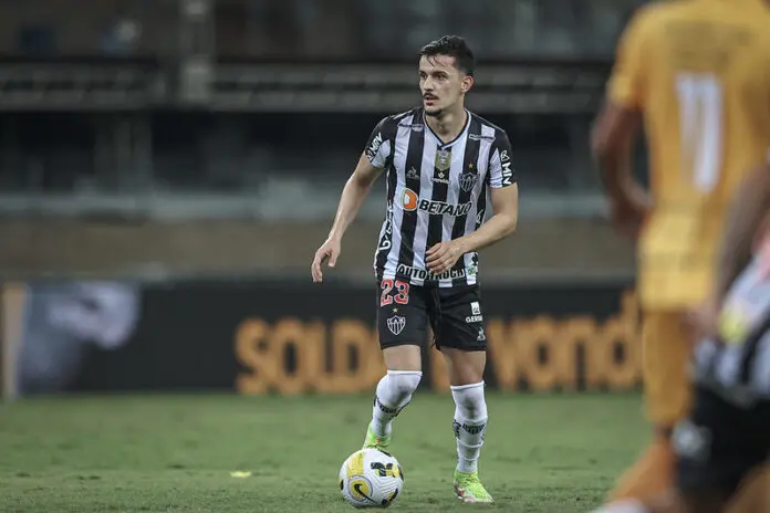 Imagem da notícia: Guilherme Castilho no Ceará e a discussão: o que é um jogador caro para um clube de futebol?