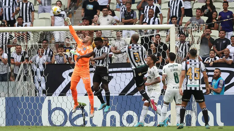 Imagem da notícia: Análise: Apesar da derrota, competitividade e valentia do Ceará precisam ser exaltadas