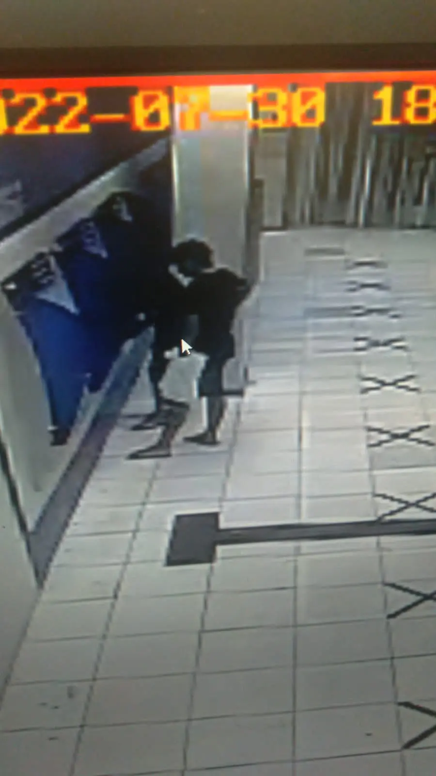 Imagem da notícia: Dupla suspeita de tentar arrombar caixas eletrônicos é presa em flagrante em Fortaleza