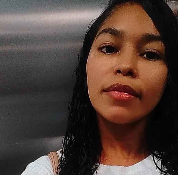 Ana conta que já chorou em trabalho ao ser tratada pelo nome do qual não gostava.