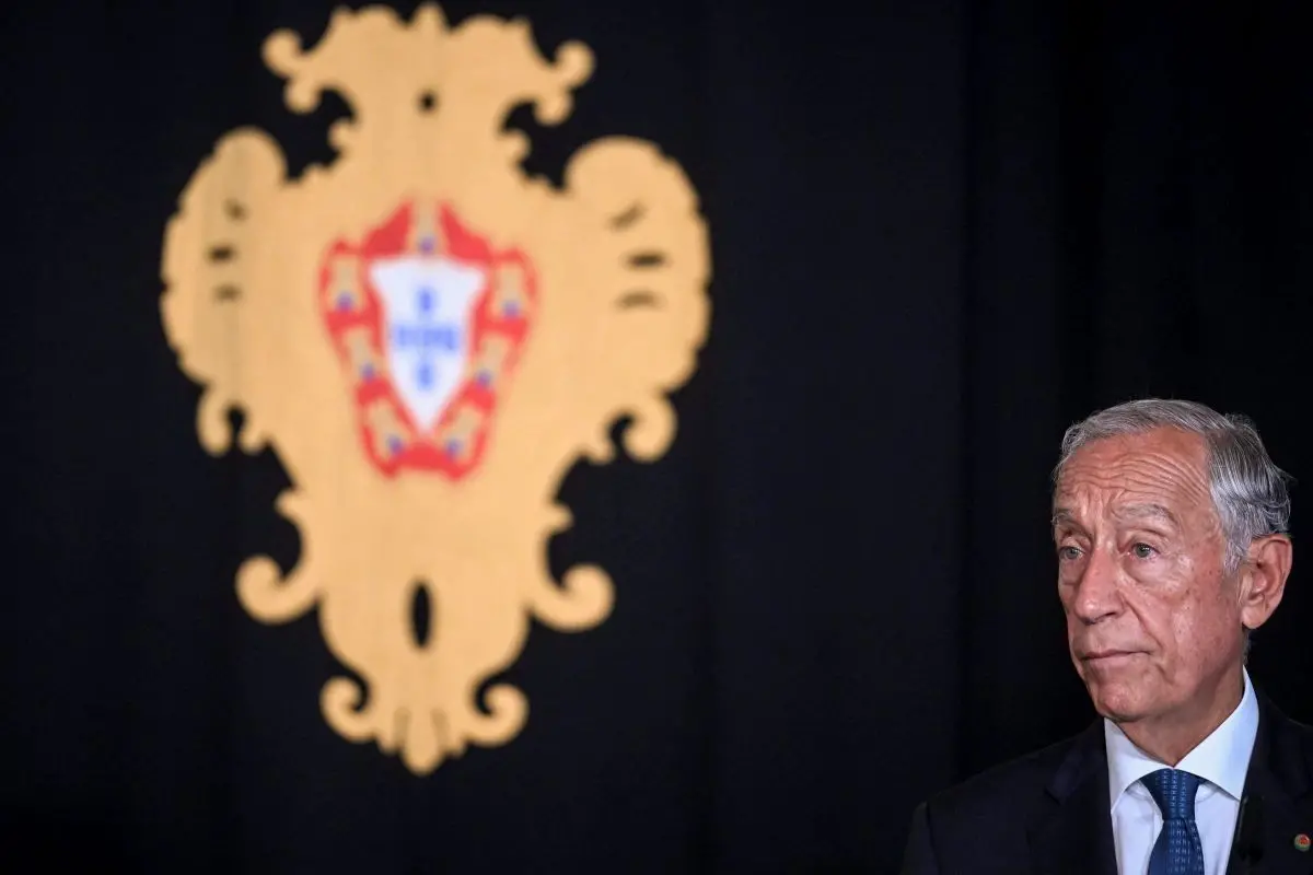 Imagem da notícia: Após ataques racistas contra filhos de Giovanna Ewbank, presidente de Portugal se manifesta