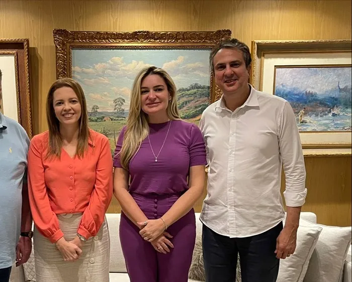 Camilo e as suplentes Janaína Farias e Augusta Brito, na ordem