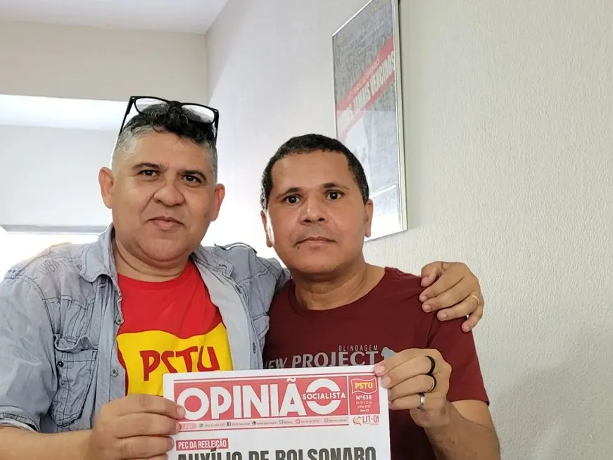 Reginaldo Araújo (à dir.), candidato a vice pelo PSTU