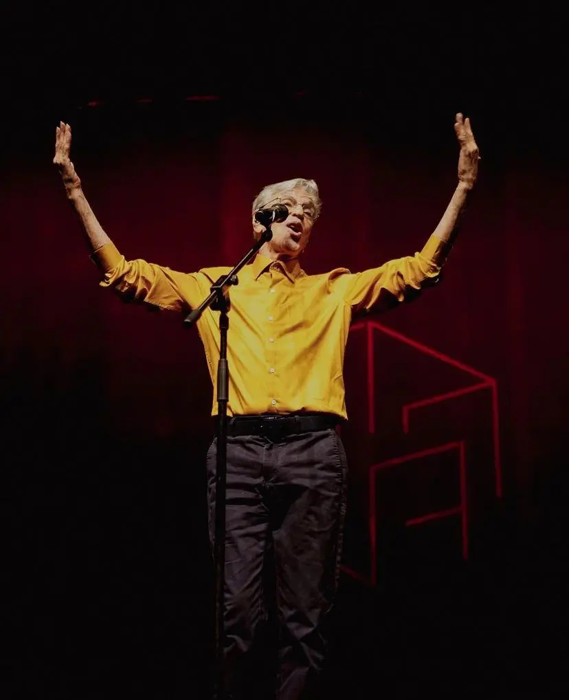 Caetano Veloso faz 80 anos