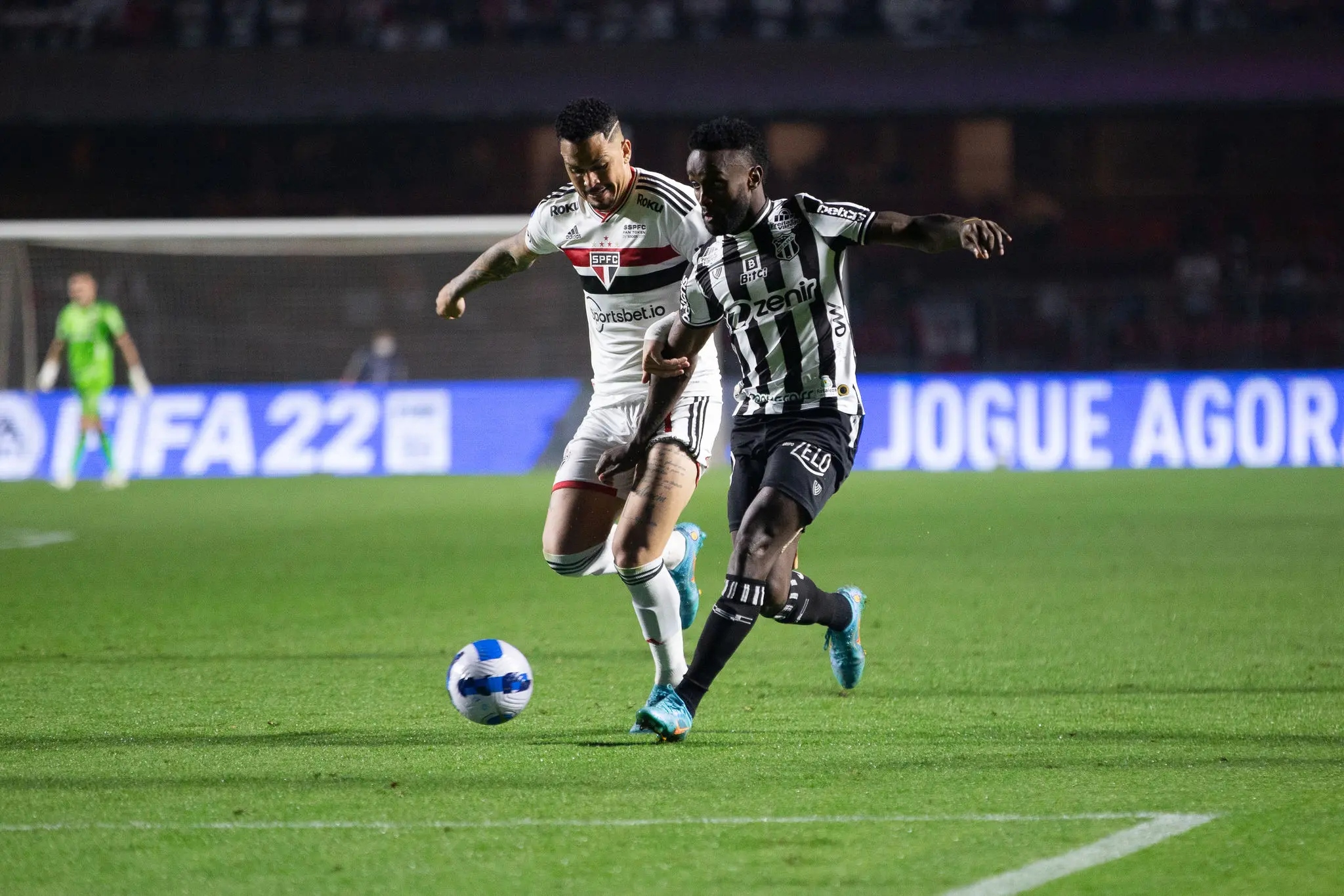 Imagem da notícia O que está em jogo entre Ceará x São Paulo? Premiação milionária, recorde e fim de tabu