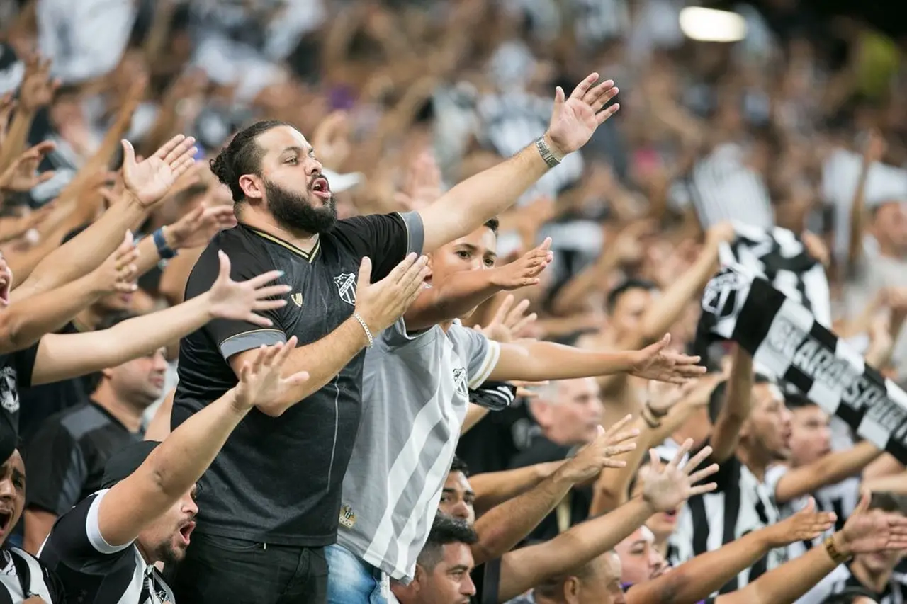 Imagem da notícia: Ceará alerta que torcedor do São Paulo será retirado do Castelão se estiver em setor alvinegro