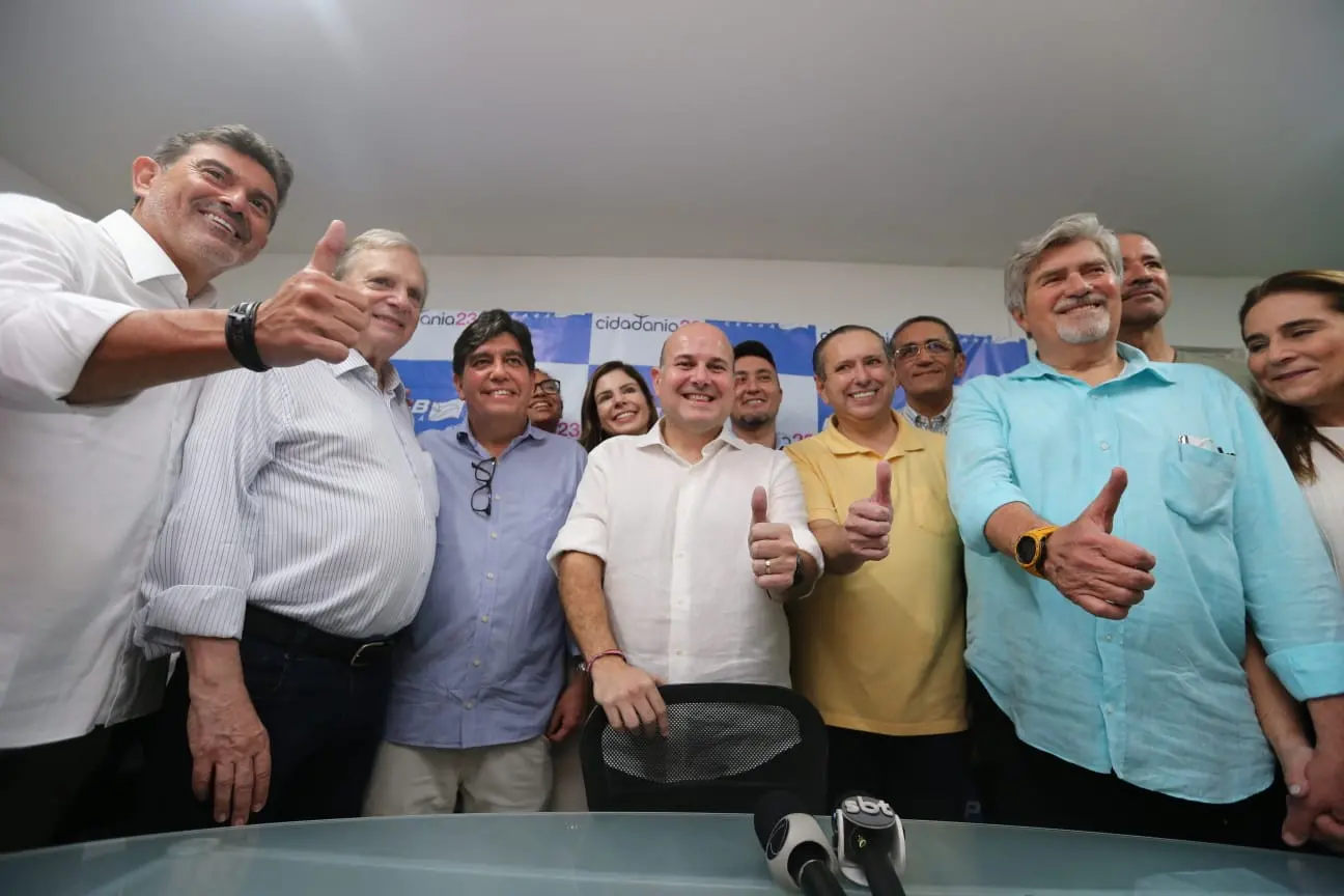 Imagem da notícia: Com impasse no PSDB, como fica a candidatura ao Senado e a suplência na chapa do PDT no Ceará