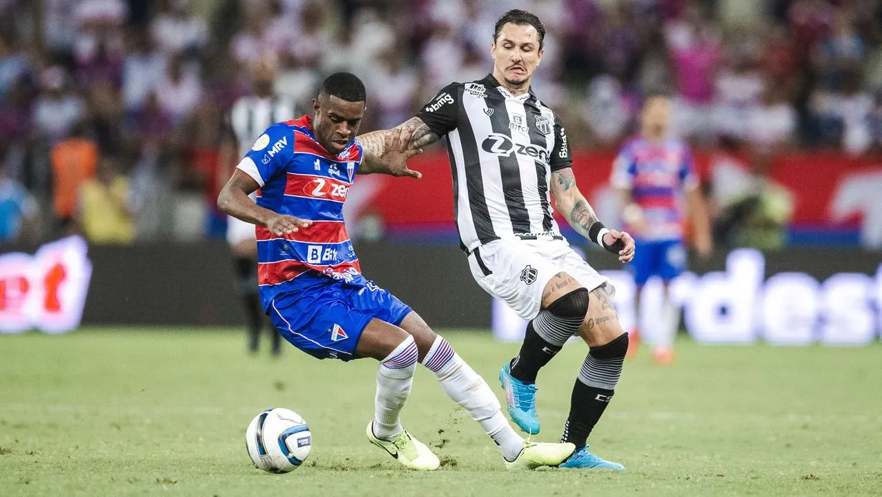 O Clássico-Rei é o principal confronto do futebol cearense, com a rivalidade entre Ceará e Fortaleza