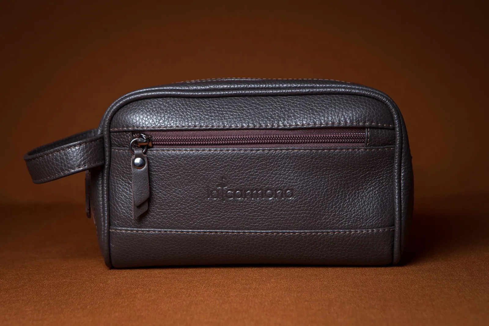 Necessaire Masculina Duplo Zíper Marrom de couro legítimo da La Carmona
