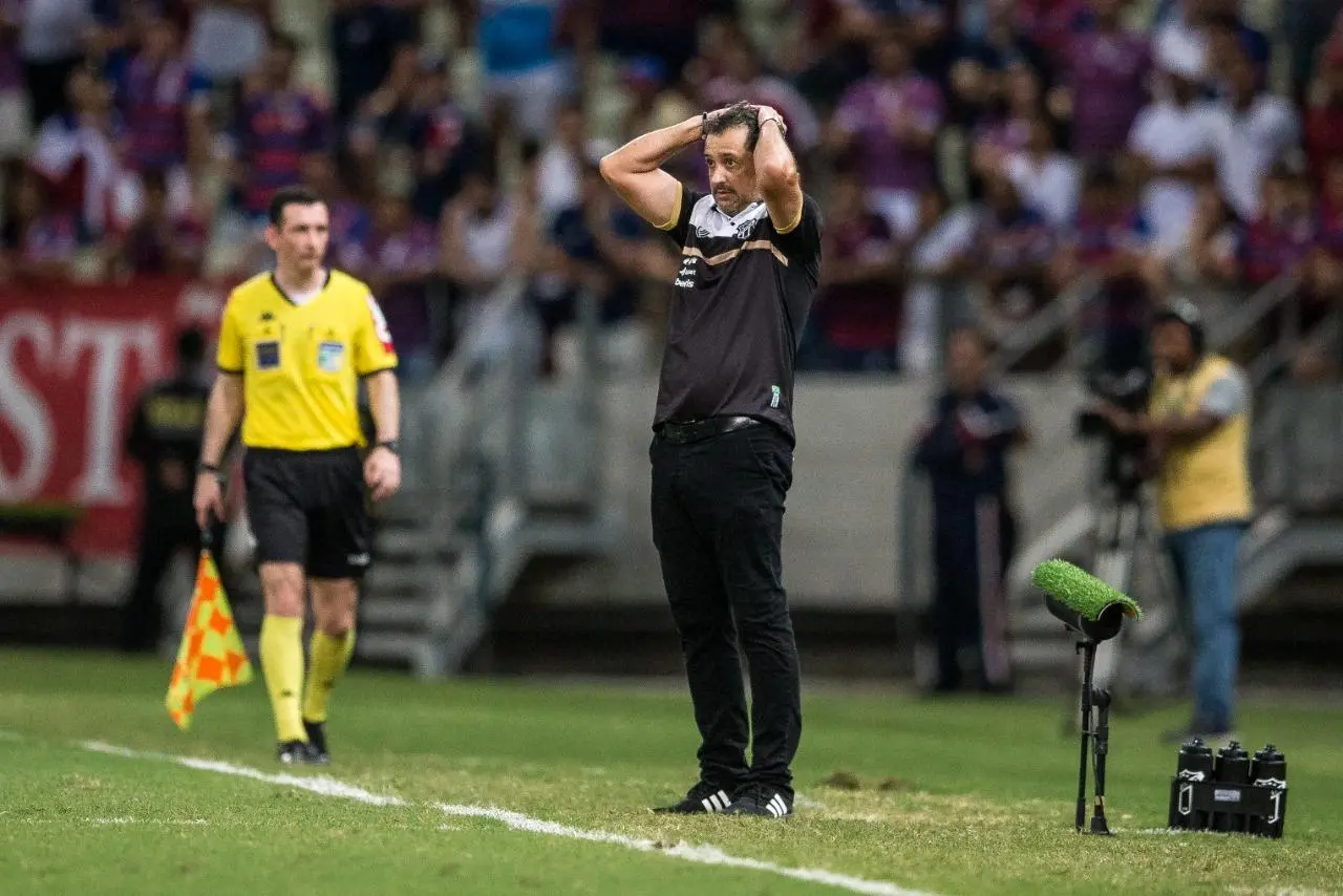 Imagem da notícia Pressão, eliminação em Copas e rendimento na Série A: a demissão de Marquinhos Santos no Ceará