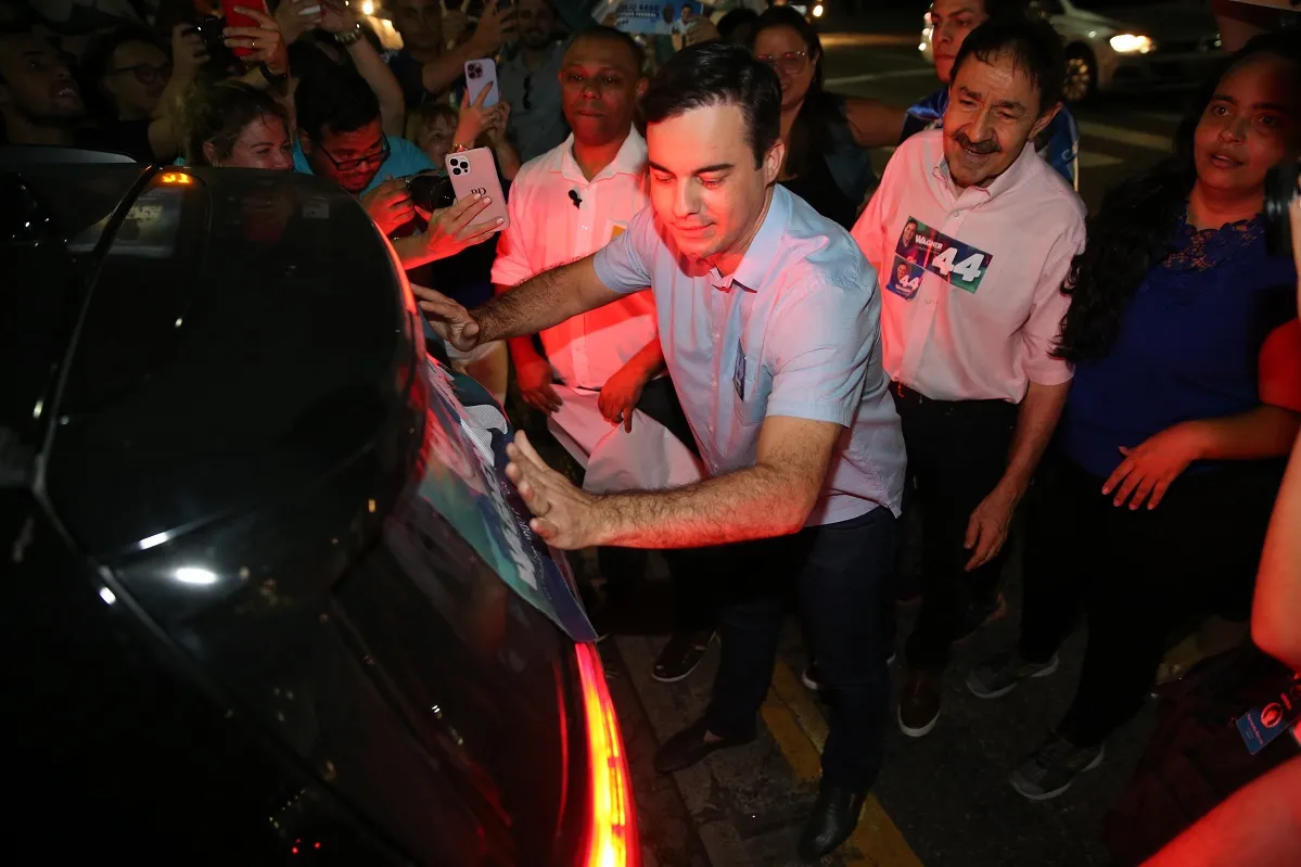 O candidato participou de evento na avenida Santos Dumont